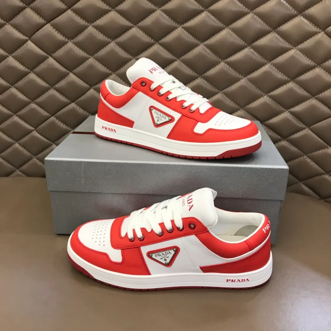 P380 Yuan 38-45 Prada Prada’s new men’s leather sports shoes, the highest version on the market, any comparison is welcome🆚! The original leather has excellent texture and is super high-end! Fetal sheep net lining imported from Italy, removable pad! Luxurious materials and fine workmanship, highly recommended!